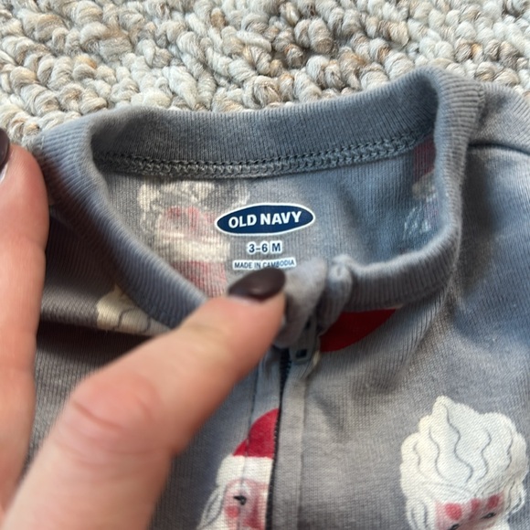 Santa Onesie Old Navy - Picture 2 of 2